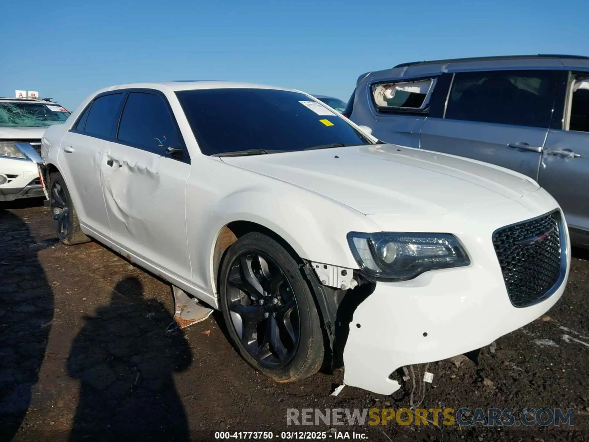 6 Photograph of a damaged car 2C3CCABG2NH167679 CHRYSLER 300 2022