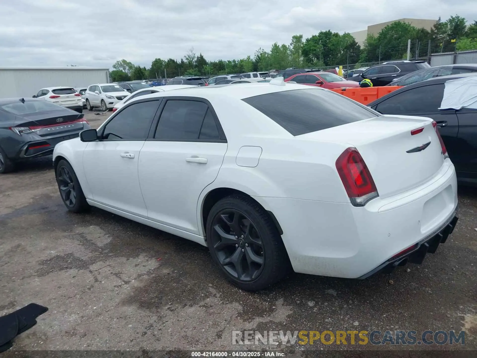 3 Фотография поврежденного автомобиля 2C3CCABG3NH214380 CHRYSLER 300 2022