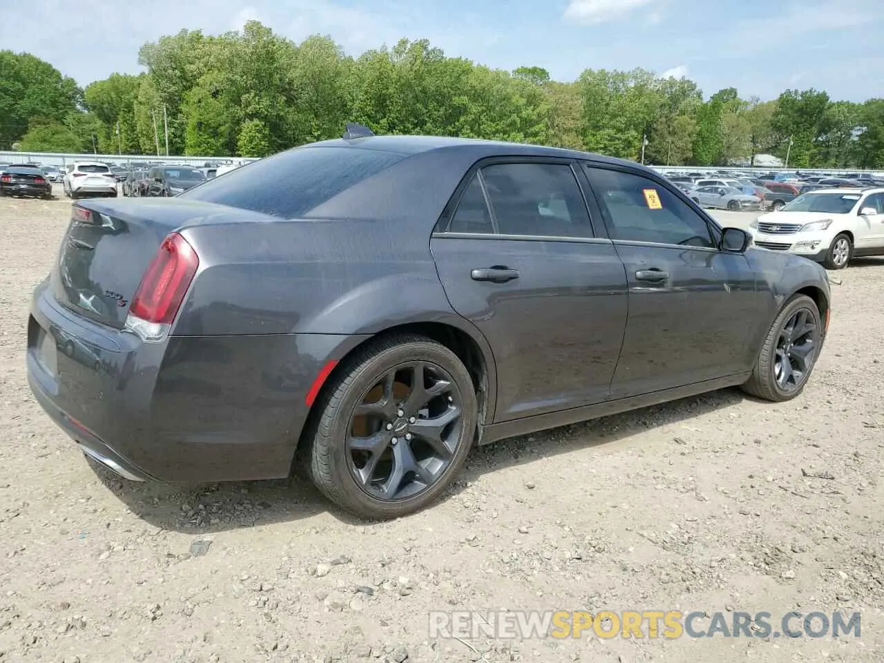 3 Photograph of a damaged car 2C3CCABG5NH154389 CHRYSLER 300 2022