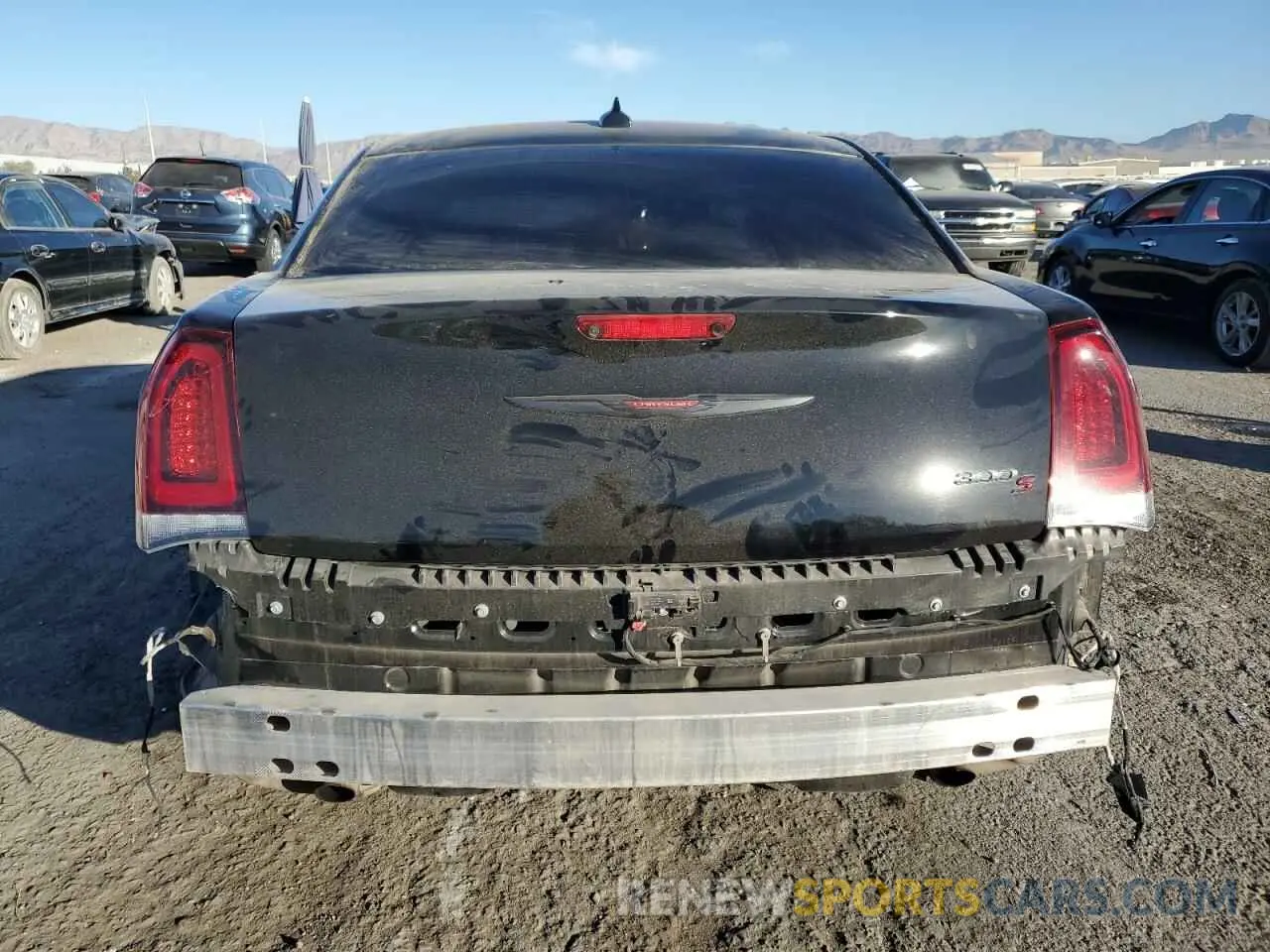6 Photograph of a damaged car 2C3CCABG6NH154613 CHRYSLER 300 2022