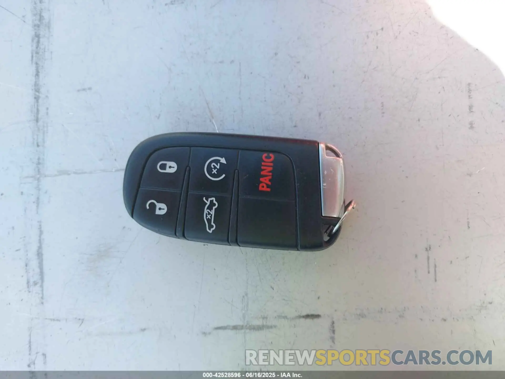 11 Фотография поврежденного автомобиля 2C3CCABG7NH154250 CHRYSLER 300 2022