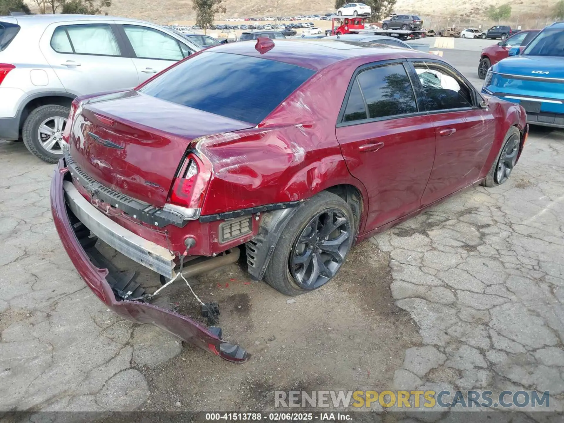 4 Photograph of a damaged car 2C3CCABG9NH123713 CHRYSLER 300 2022