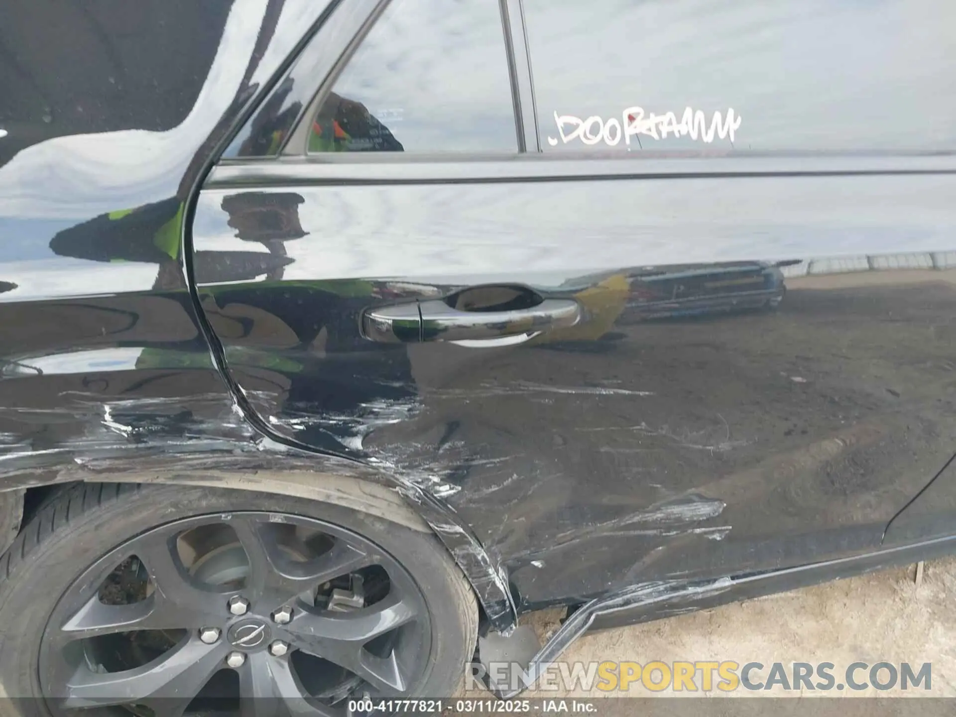 8 Photograph of a damaged car 2C3CCADG7NH262848 CHRYSLER 300 2022