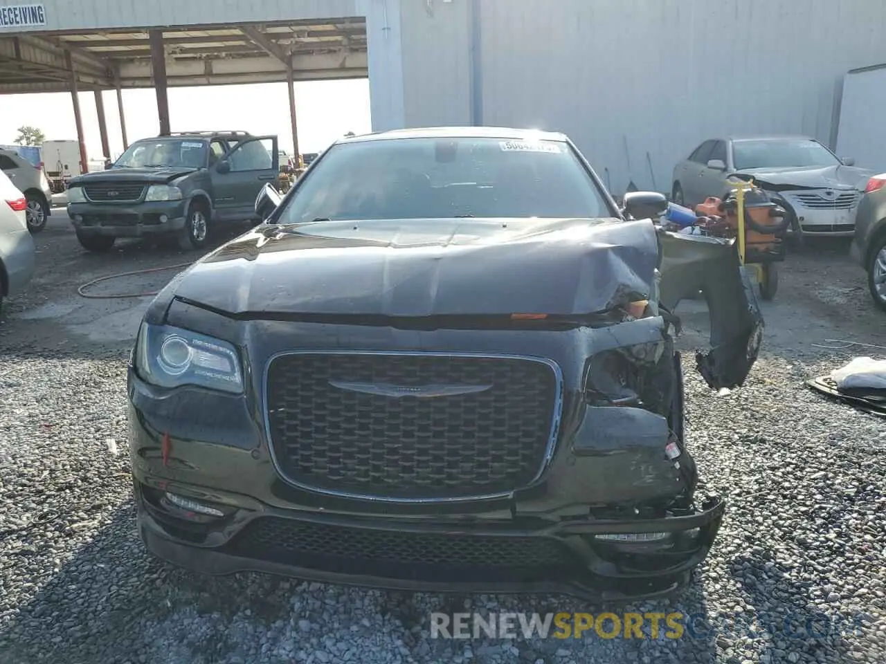 5 Photograph of a damaged car 2C3CCADG9NH139553 CHRYSLER 300 2022