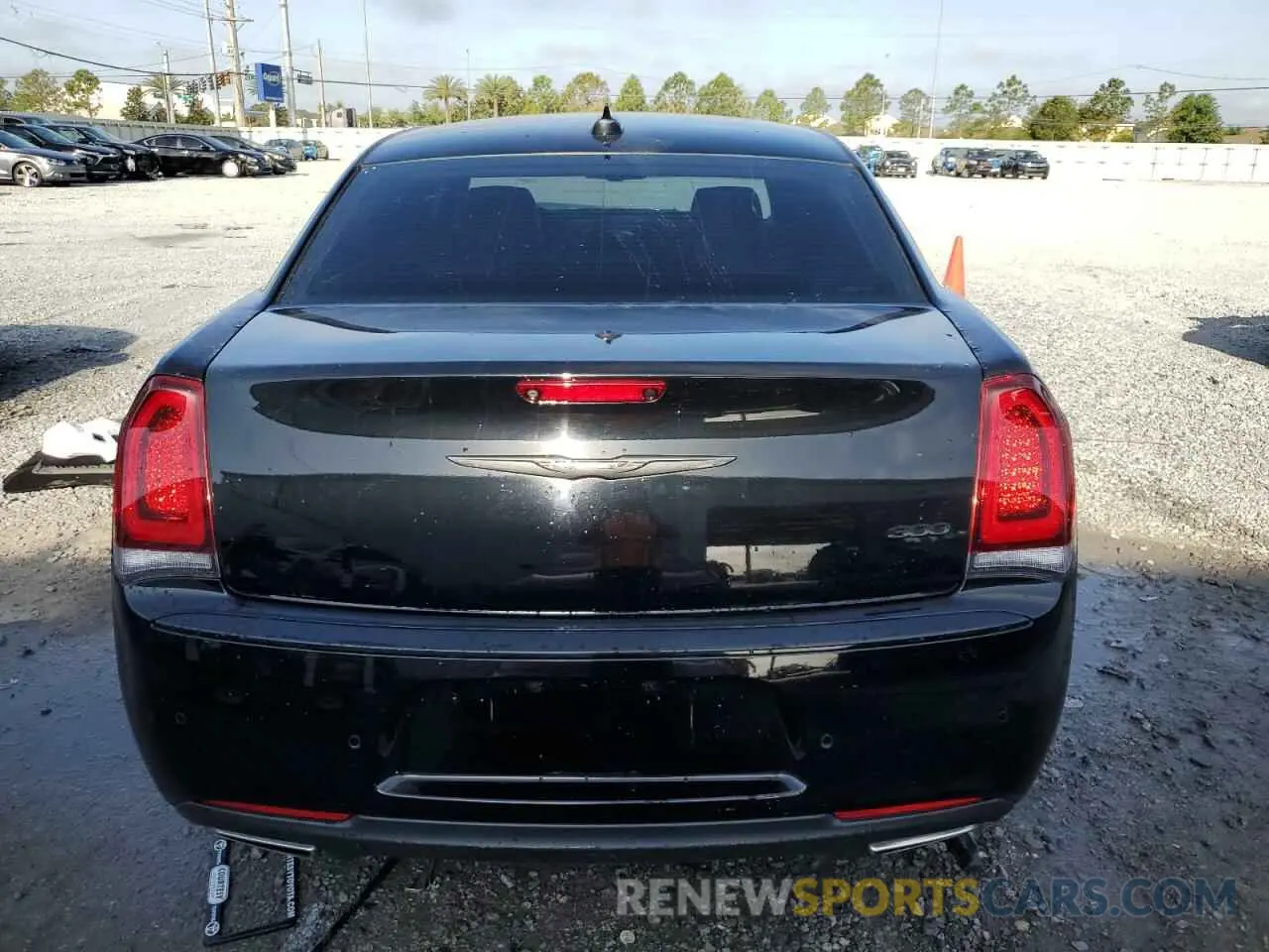 6 Photograph of a damaged car 2C3CCADG9NH139553 CHRYSLER 300 2022