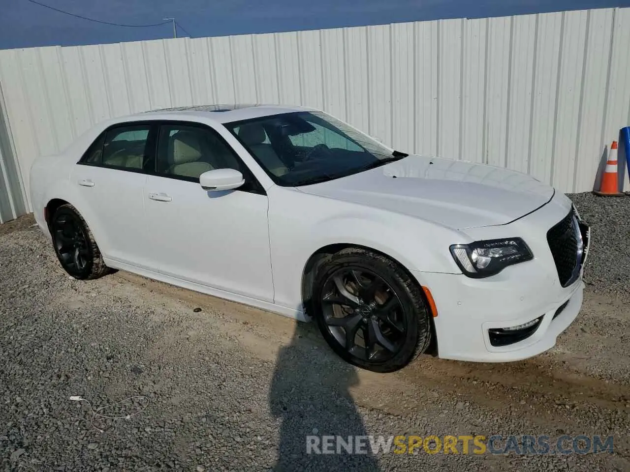 4 Photograph of a damaged car 2C3CCADG9NH232878 CHRYSLER 300 2022