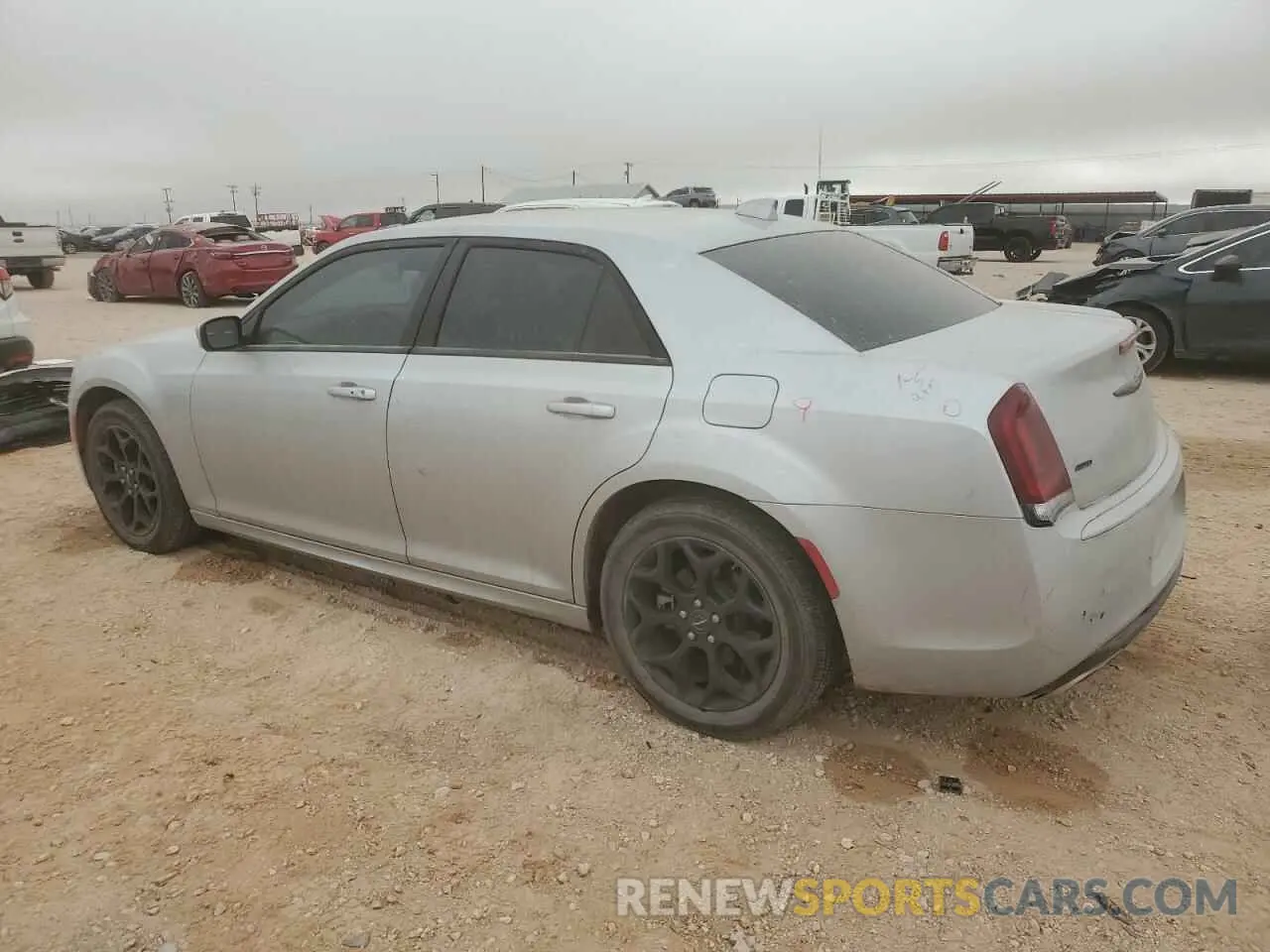 2 Фотография поврежденного автомобиля 2C3CCASGXNH139757 CHRYSLER 300 2022