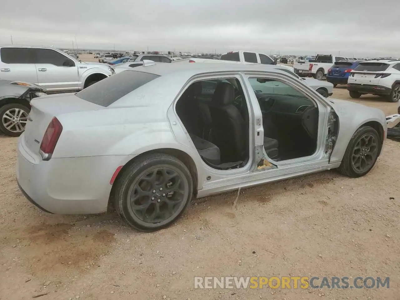 3 Фотография поврежденного автомобиля 2C3CCASGXNH139757 CHRYSLER 300 2022