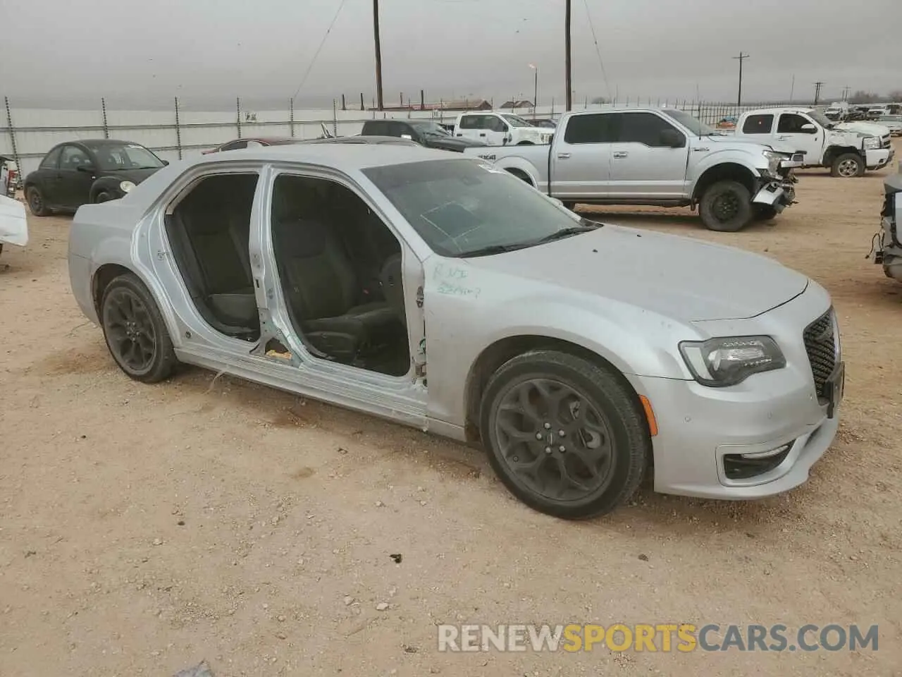 4 Фотография поврежденного автомобиля 2C3CCASGXNH139757 CHRYSLER 300 2022
