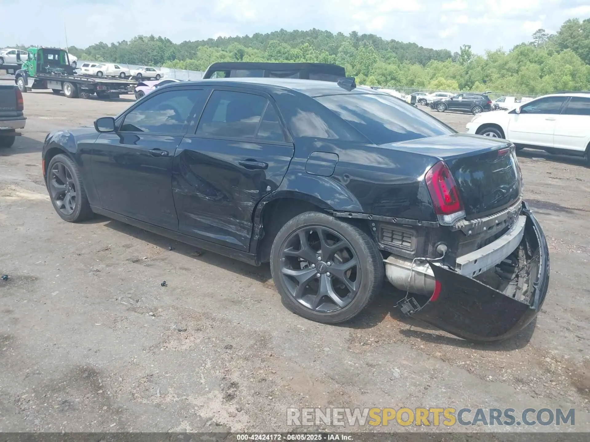 3 Фотография поврежденного автомобиля 2C3CCAAG0PH548936 CHRYSLER 300 2023