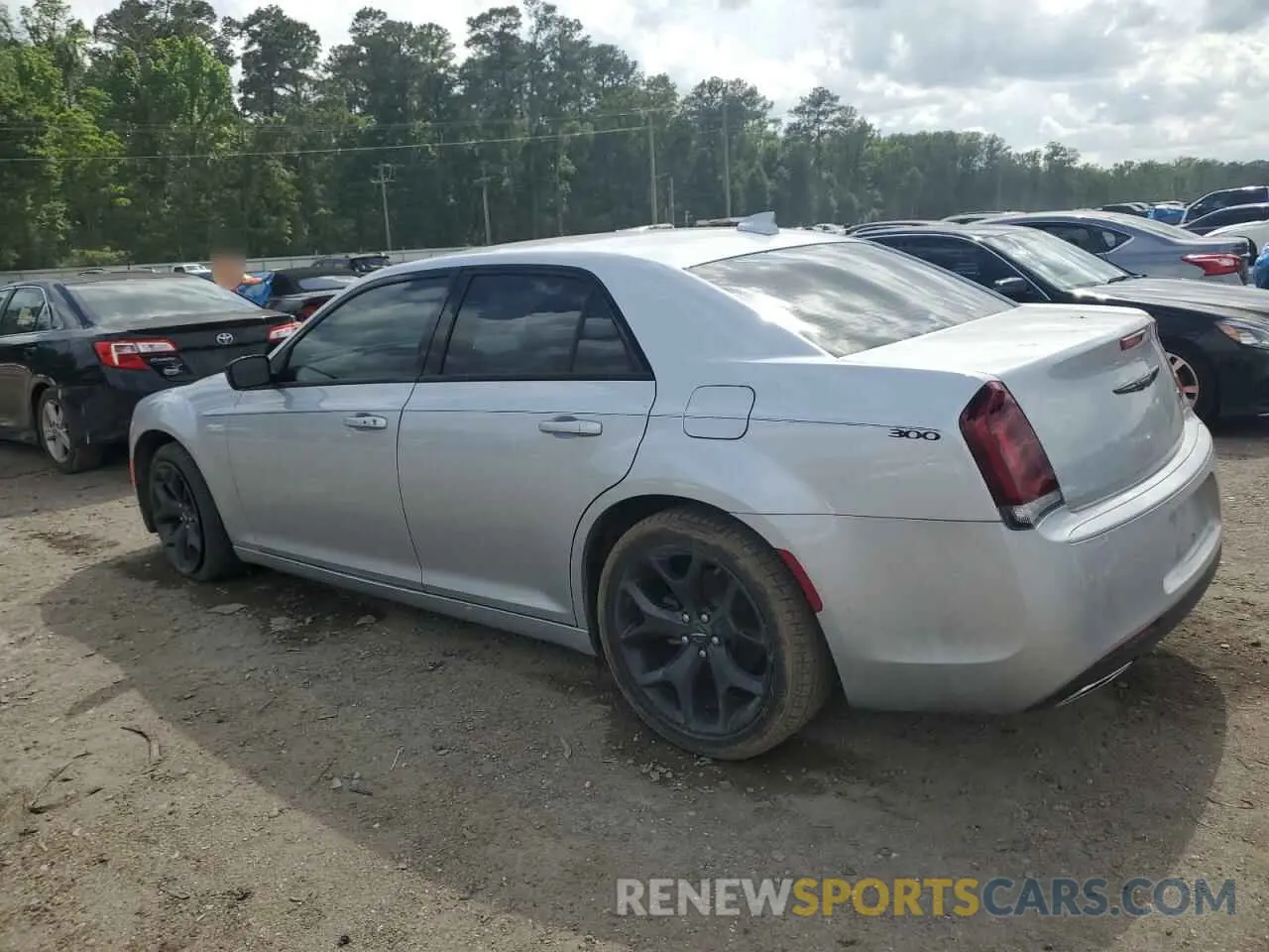 2 Фотография поврежденного автомобиля 2C3CCAAG1PH590001 CHRYSLER 300 2023