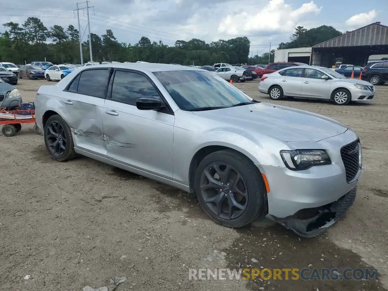 4 Фотография поврежденного автомобиля 2C3CCAAG1PH590001 CHRYSLER 300 2023