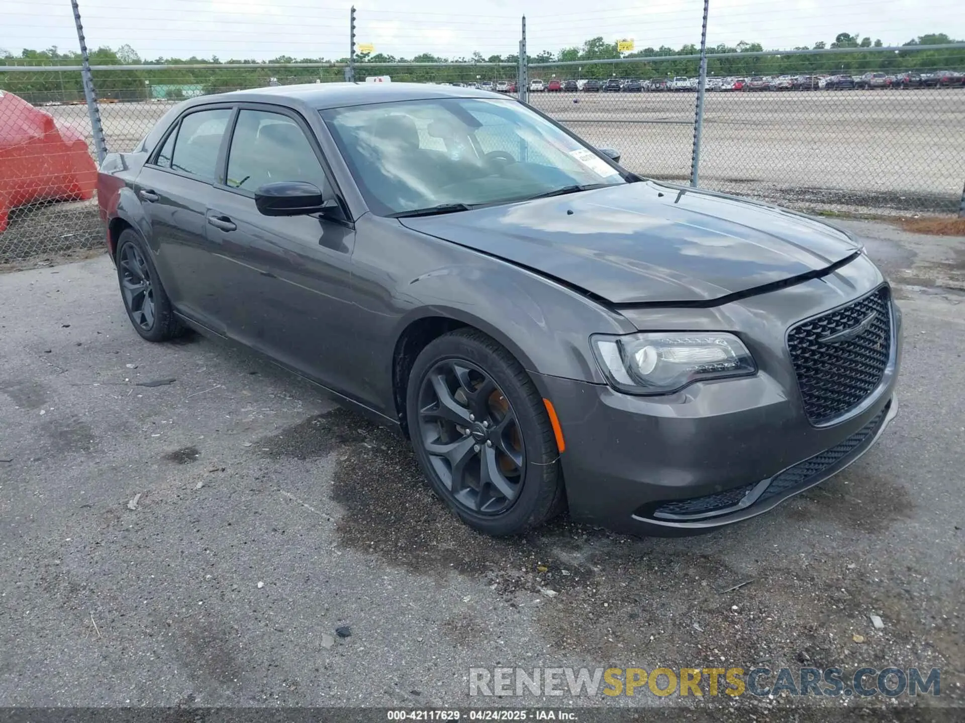 1 Фотография поврежденного автомобиля 2C3CCAAG5PH548947 CHRYSLER 300 2023