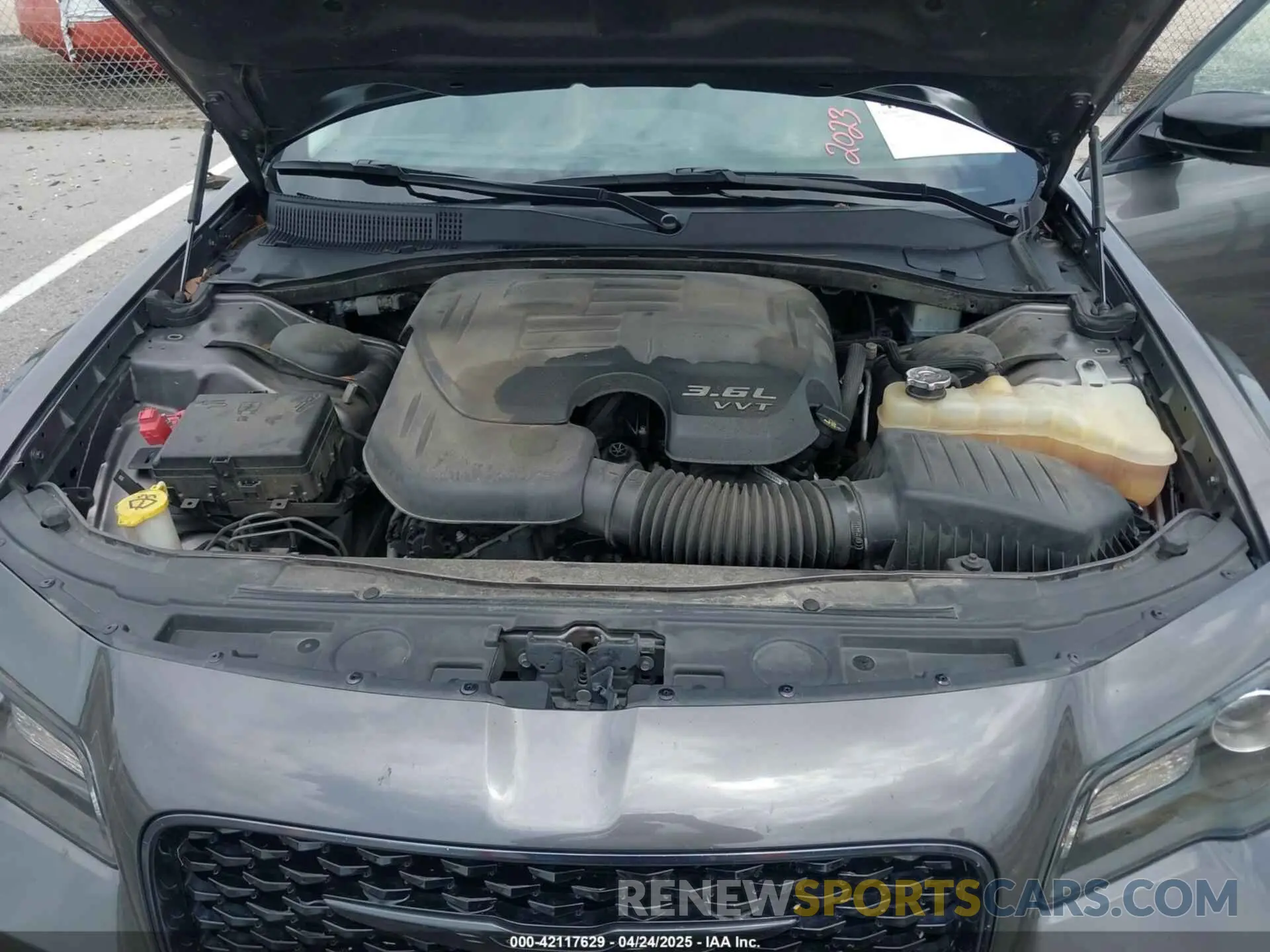 10 Фотография поврежденного автомобиля 2C3CCAAG5PH548947 CHRYSLER 300 2023