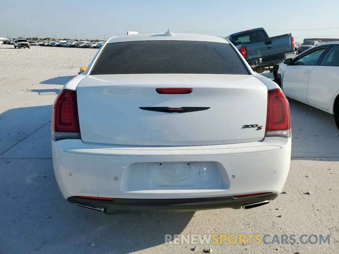 6 Photograph of a damaged car 2C3CCABG0PH613850 CHRYSLER 300 2023