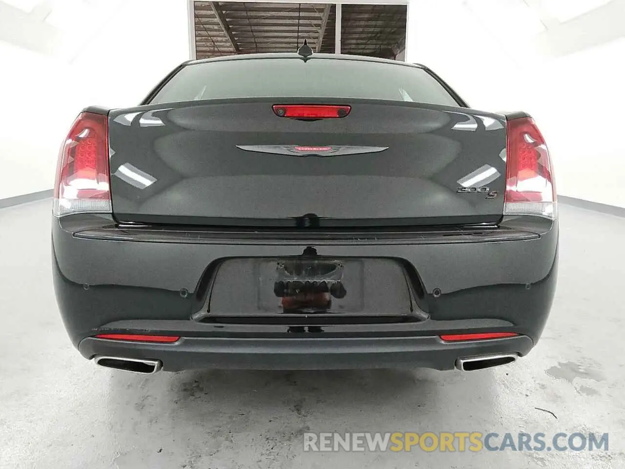 6 Photograph of a damaged car 2C3CCABG8PH633263 CHRYSLER 300 2023