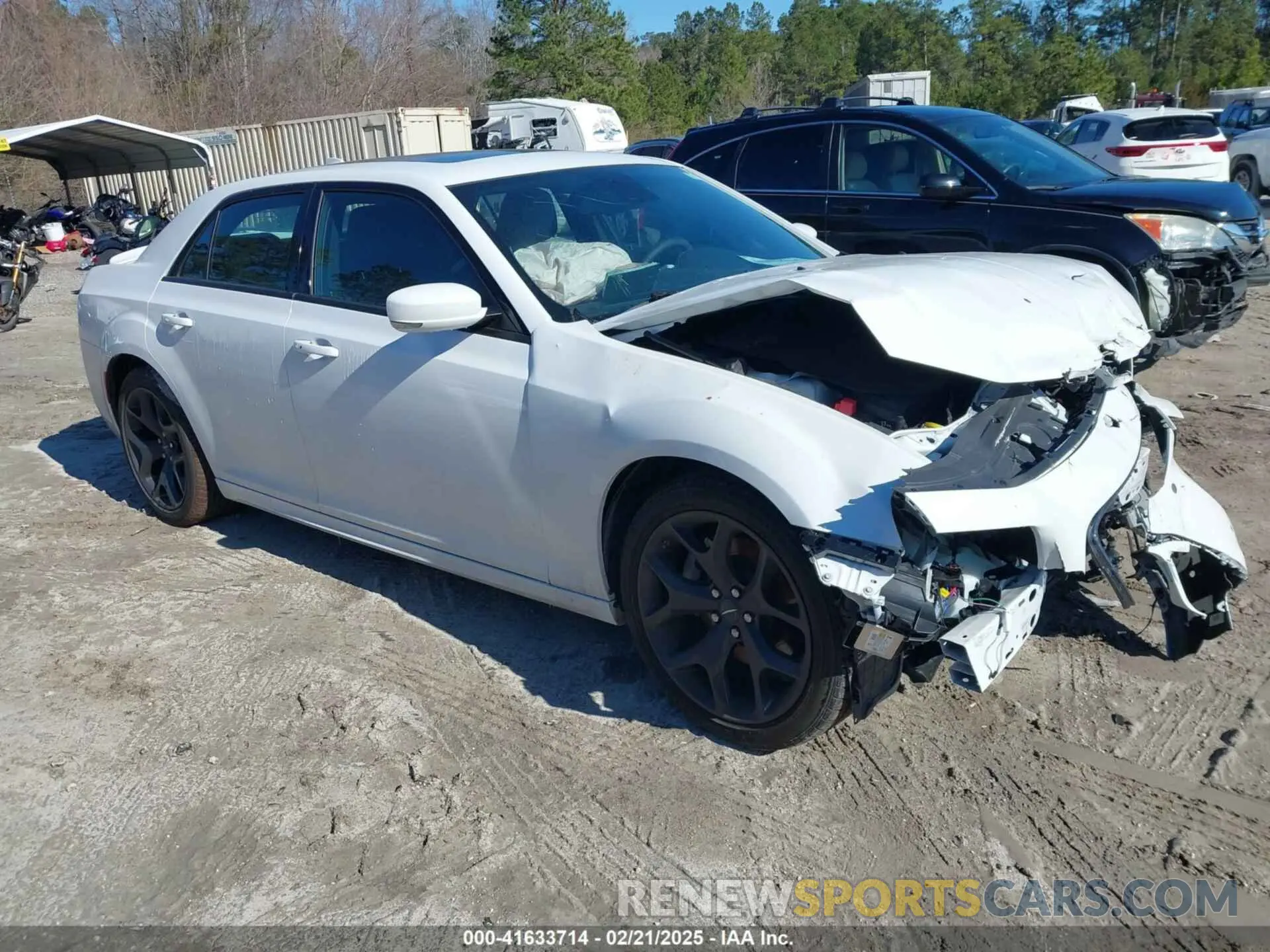 1 Фотография поврежденного автомобиля 2C3CCABTXPH636940 CHRYSLER 300 2023