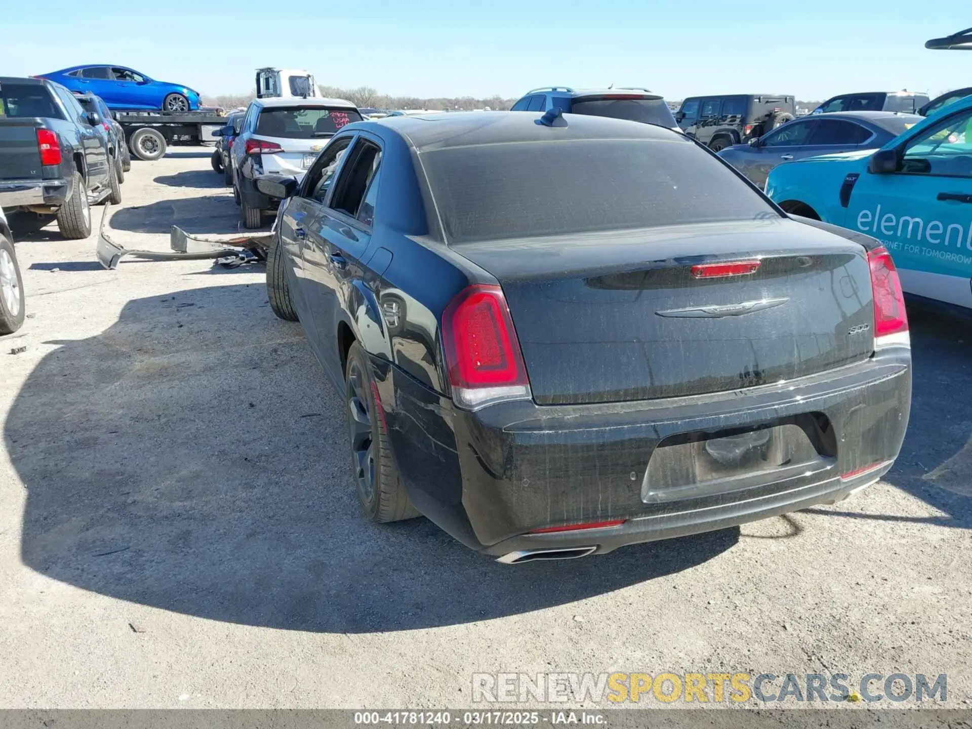 3 Фотография поврежденного автомобиля 2C3CCADG1PH624580 CHRYSLER 300 2023
