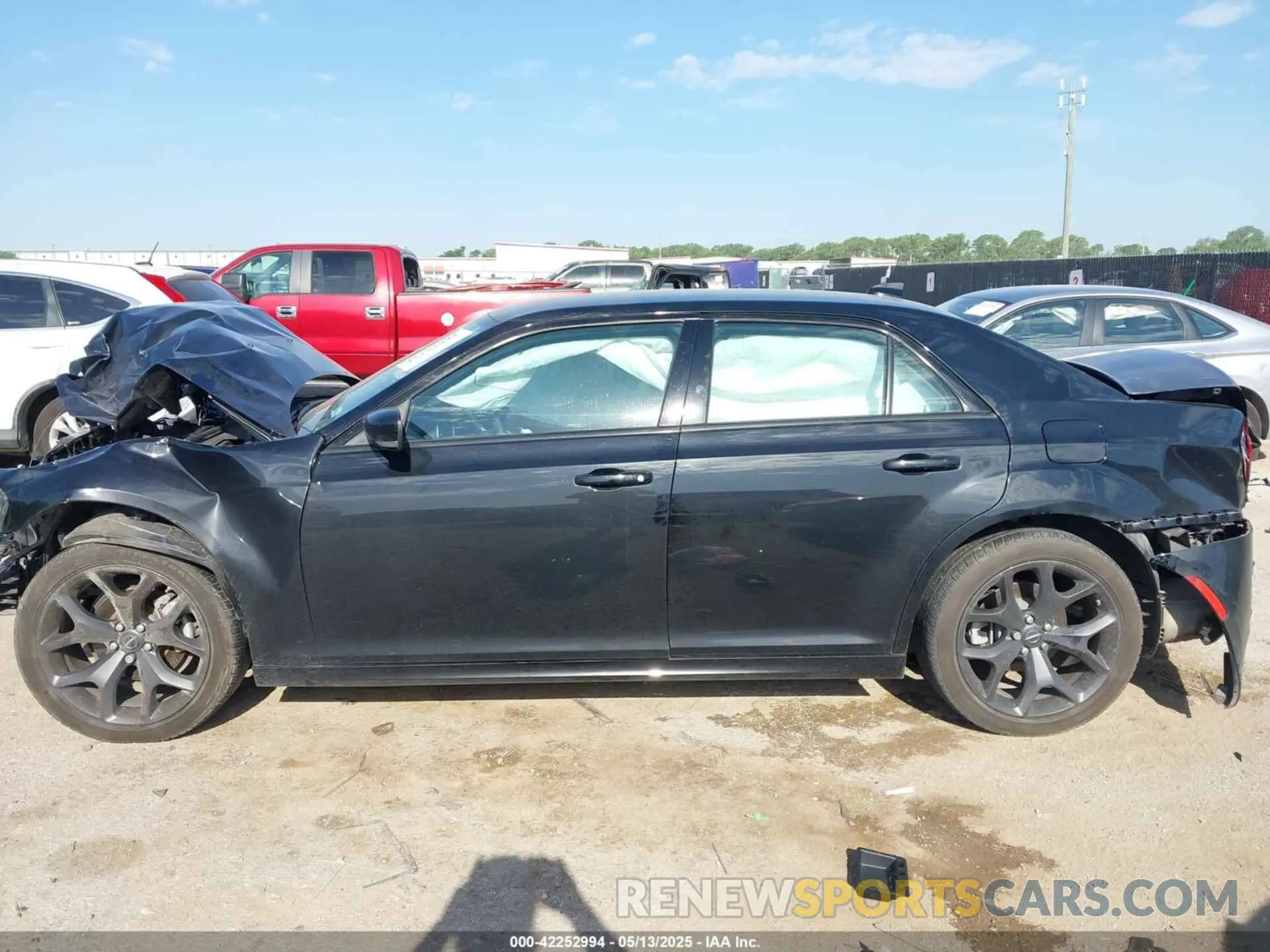 13 Photograph of a damaged car 2C3CCADG2PH666935 CHRYSLER 300 2023