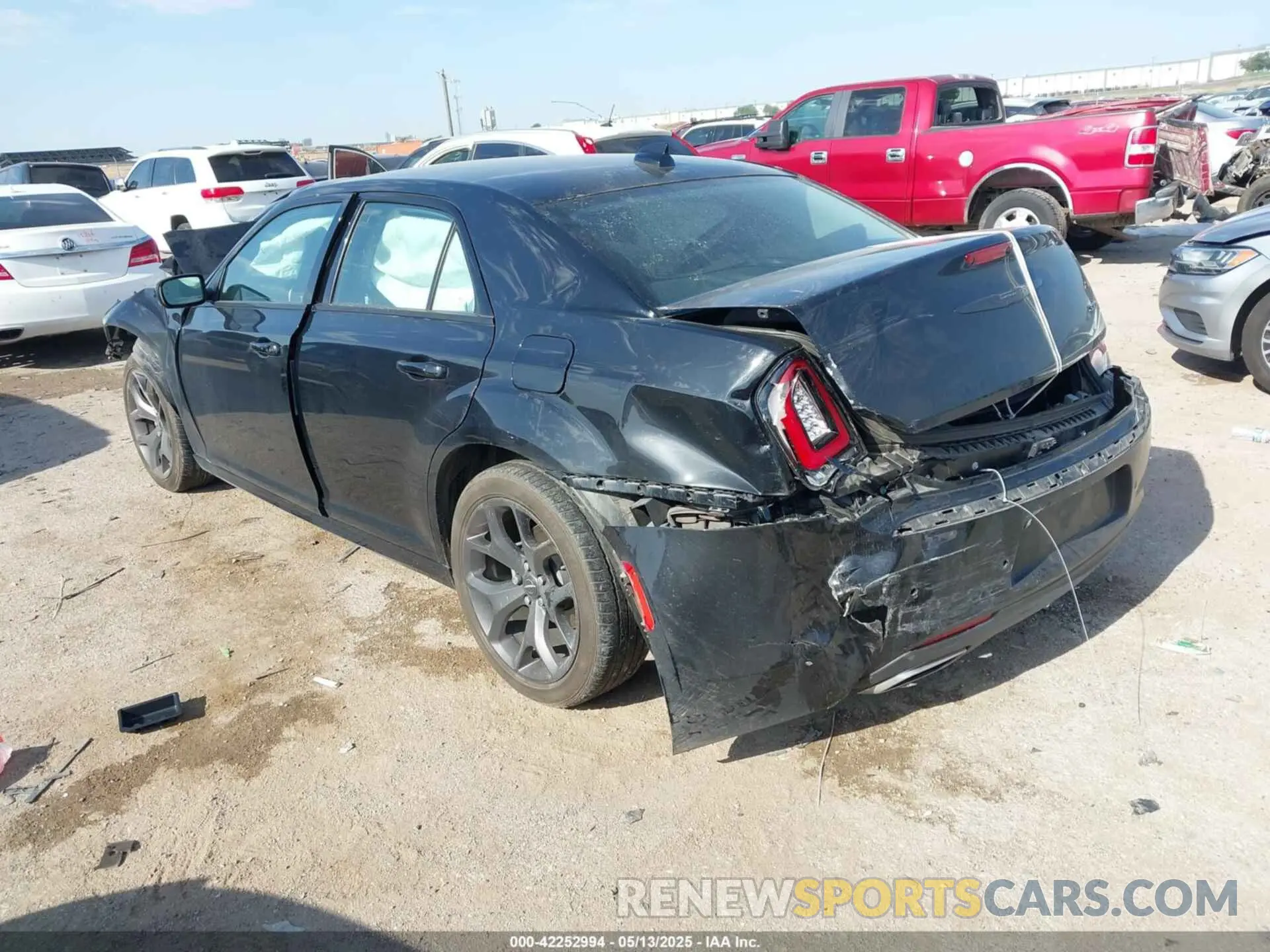 3 Photograph of a damaged car 2C3CCADG2PH666935 CHRYSLER 300 2023