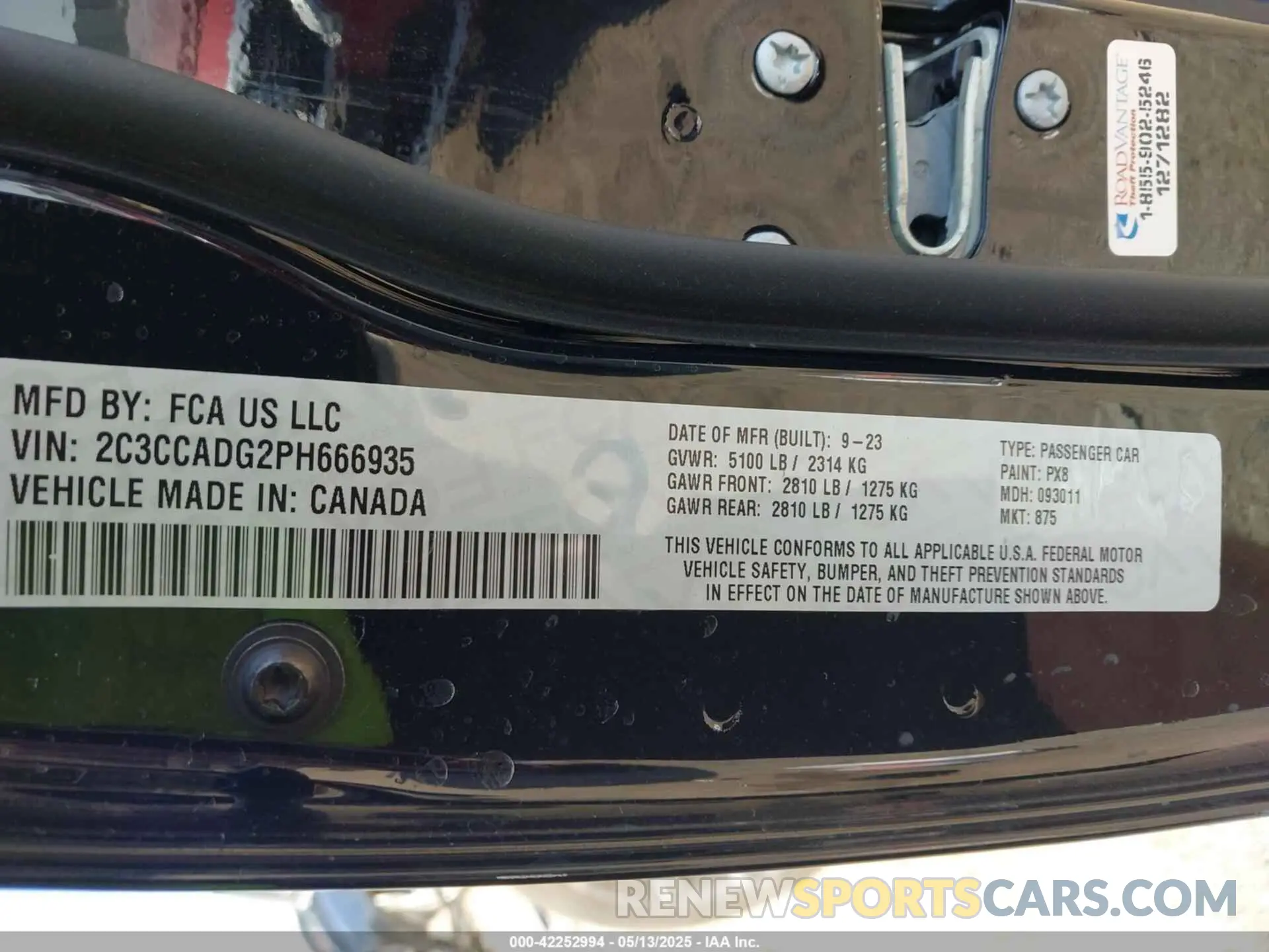9 Photograph of a damaged car 2C3CCADG2PH666935 CHRYSLER 300 2023