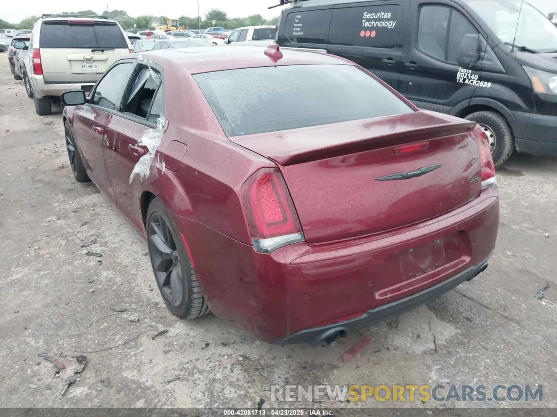 3 Фотография поврежденного автомобиля 2C3CCAPJ2PH500325 CHRYSLER 300 2023