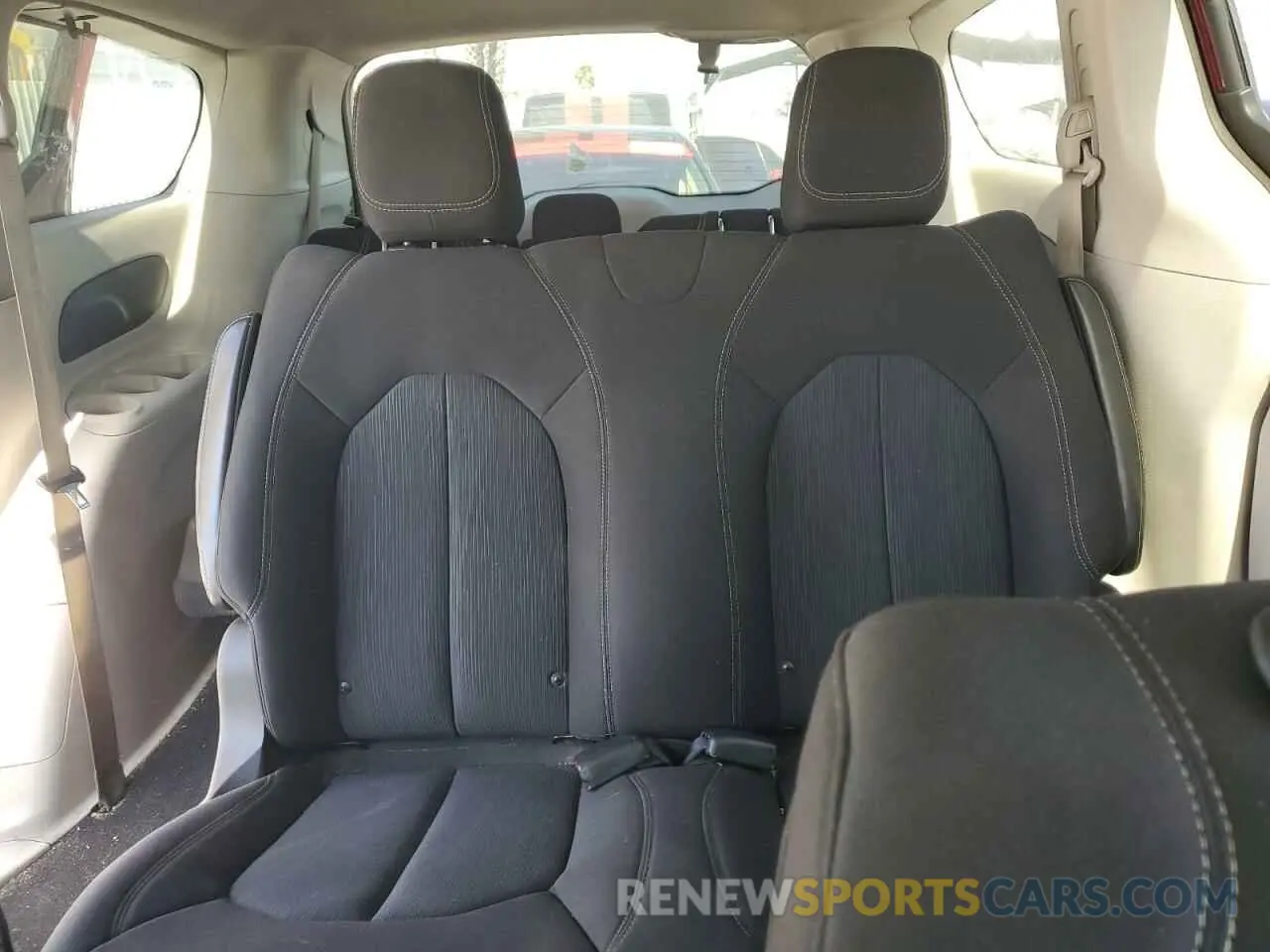 10 Фотография поврежденного автомобиля 2C4RC1AG6LR258694 CHRYSLER MINIVAN 2020