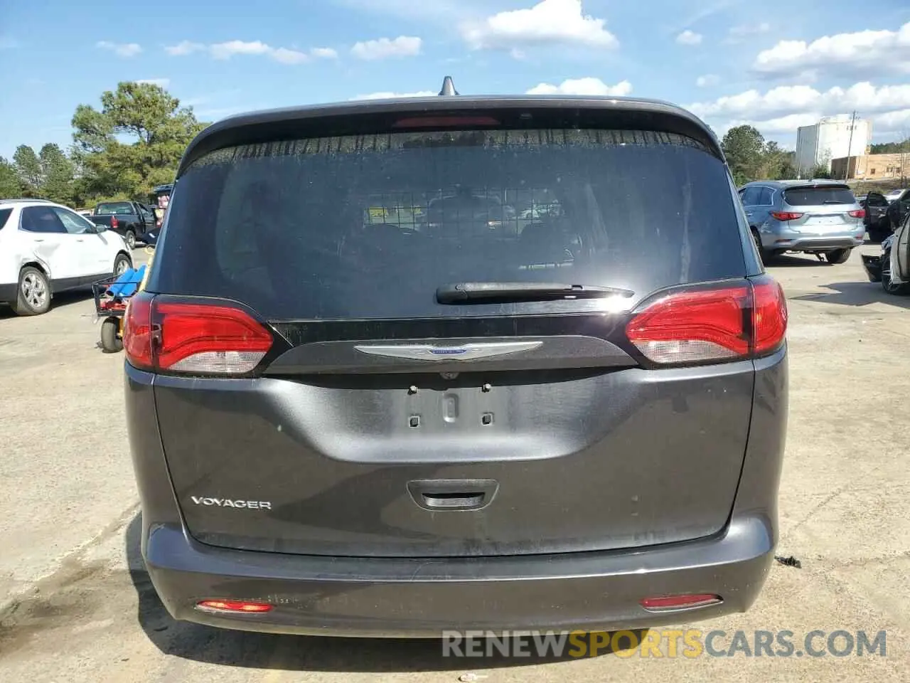 6 Photograph of a damaged car 2C4RC1CG5LR223934 CHRYSLER MINIVAN 2020