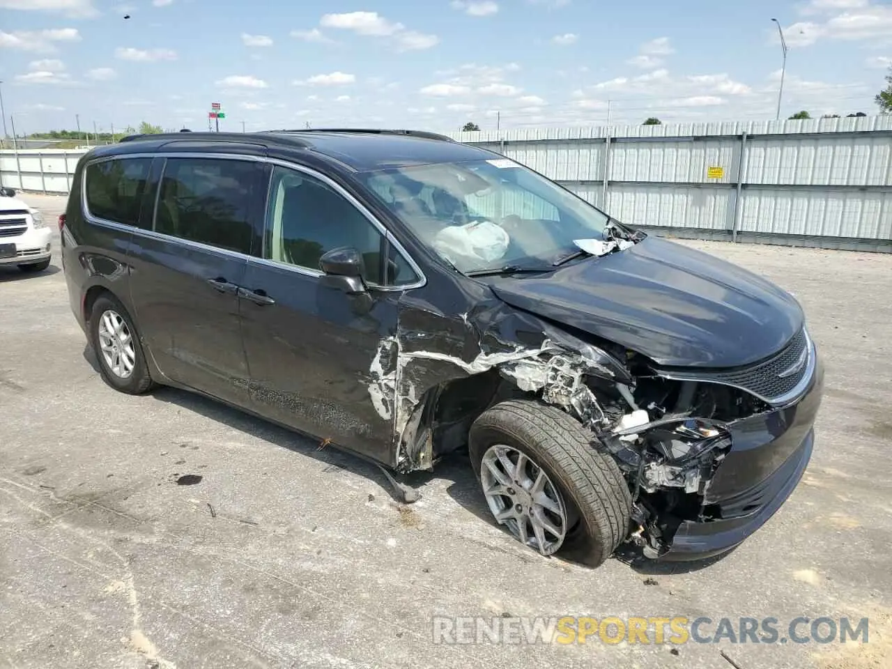 4 Фотография поврежденного автомобиля 2C4RC1DG0LR264549 CHRYSLER MINIVAN 2020