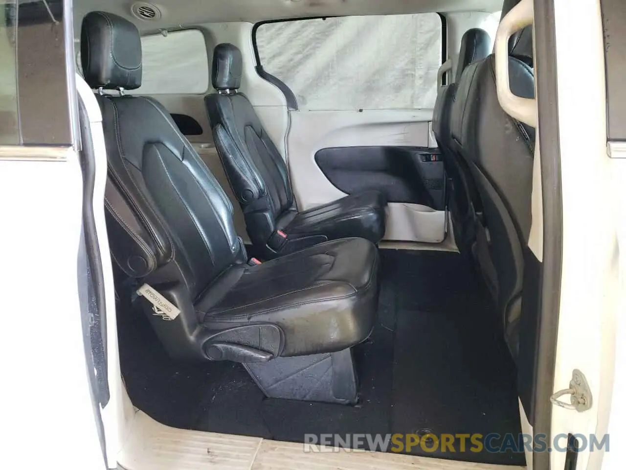 11 Фотография поврежденного автомобиля 2C4RC1DG1LR268285 CHRYSLER MINIVAN 2020