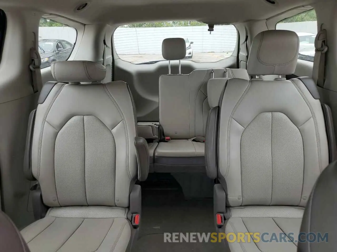 10 Фотография поврежденного автомобиля 2C4RC1DG9LR172114 CHRYSLER MINIVAN 2020