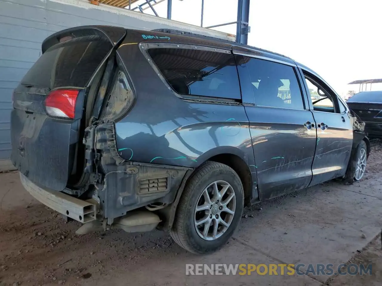 3 Фотография поврежденного автомобиля 2C4RC1DG9LR172372 CHRYSLER MINIVAN 2020