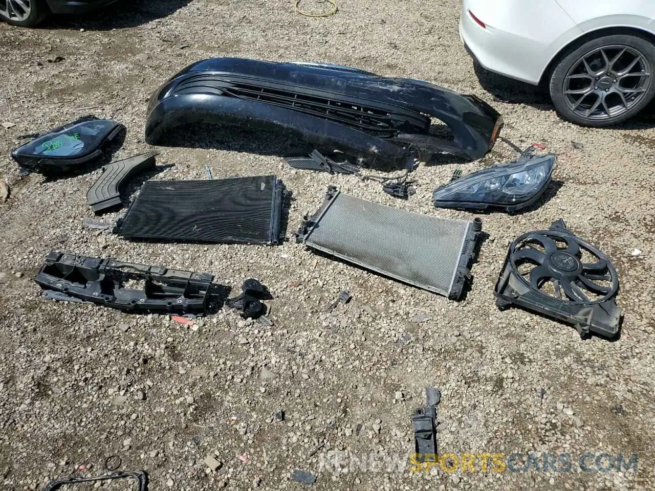 13 Photograph of a damaged car 2C4RC1DG9LR172484 CHRYSLER MINIVAN 2020