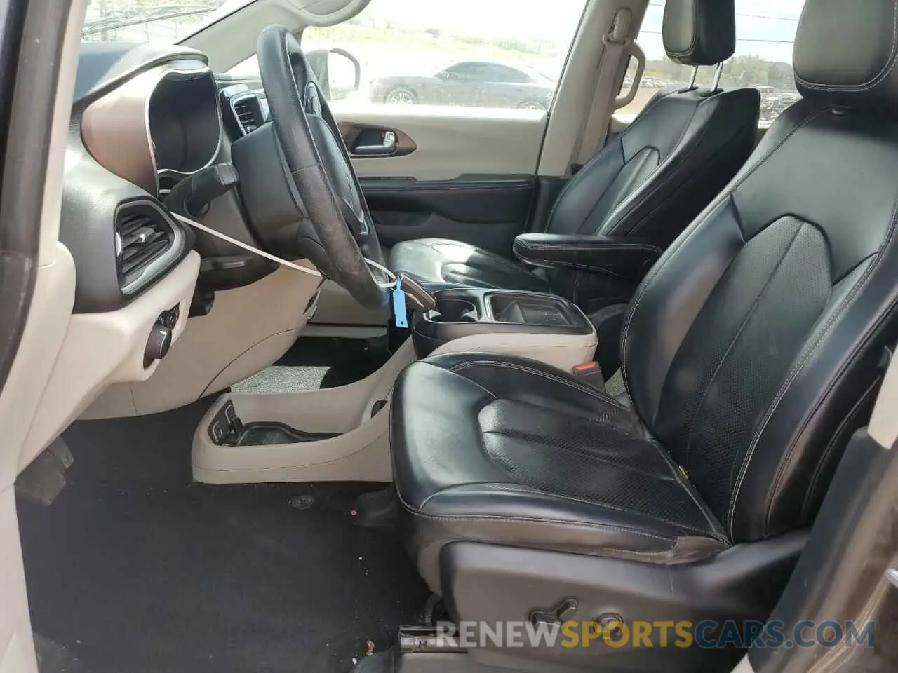 7 Photograph of a damaged car 2C4RC1DGXLR257480 CHRYSLER MINIVAN 2020