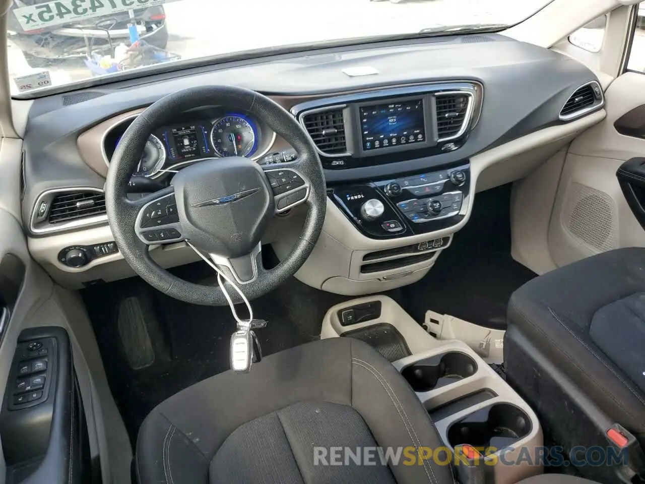 8 Фотография поврежденного автомобиля 2C4RC1CG3MR561334 CHRYSLER MINIVAN 2021