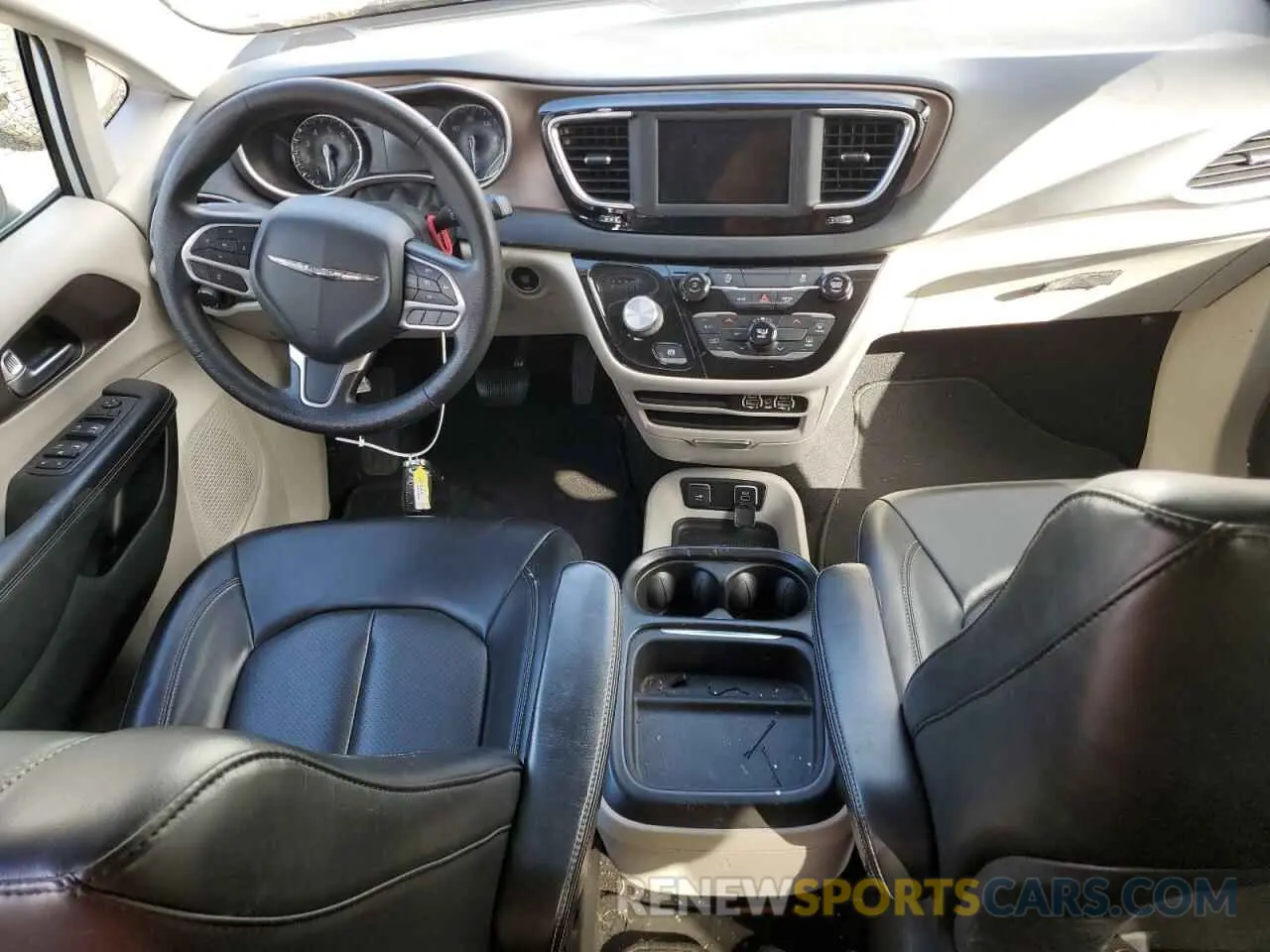 8 Фотография поврежденного автомобиля 2C4RC1DG0MR506578 CHRYSLER MINIVAN 2021