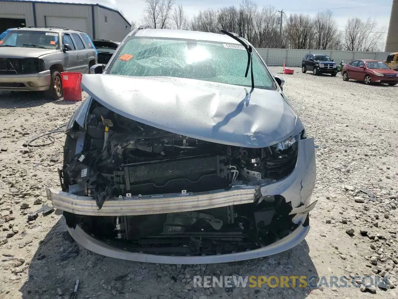 5 Photograph of a damaged car 2C4RC1DG0MR537880 CHRYSLER MINIVAN 2021