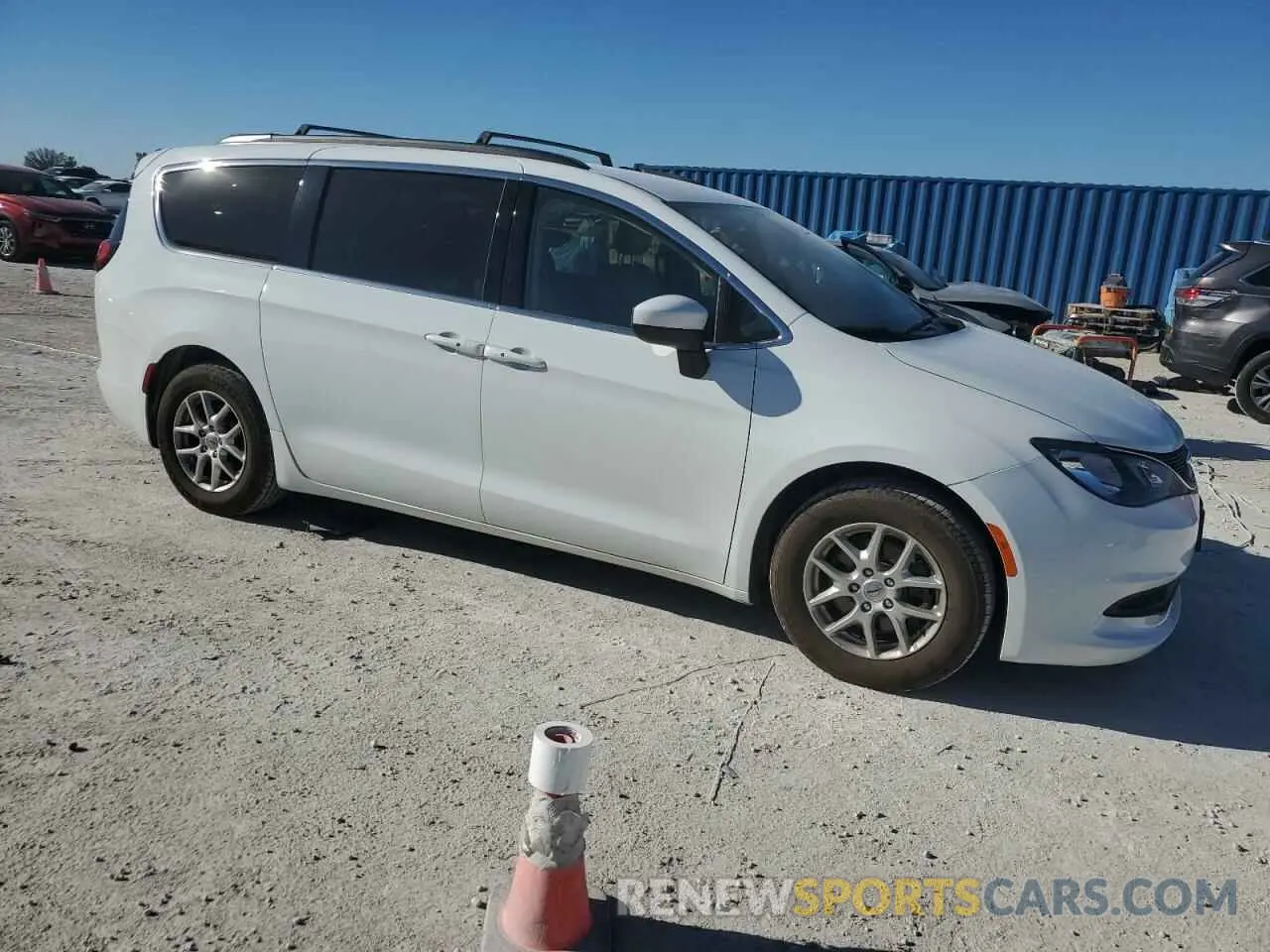 4 Photograph of a damaged car 2C4RC1DG4MR547697 CHRYSLER MINIVAN 2021