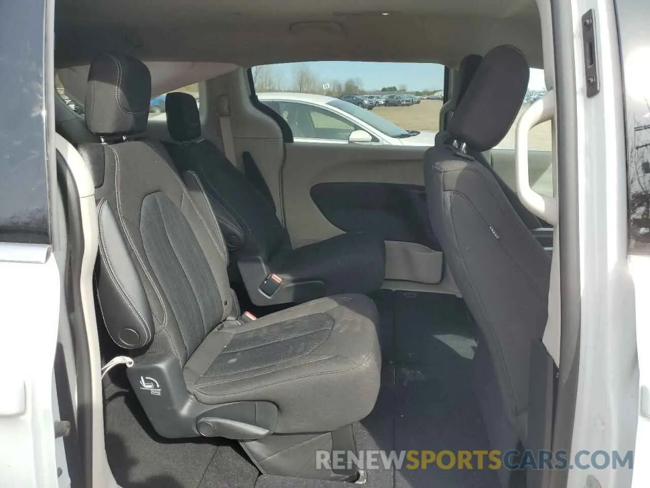 11 Фотография поврежденного автомобиля 2C4RC1CG0NR104224 CHRYSLER MINIVAN 2022