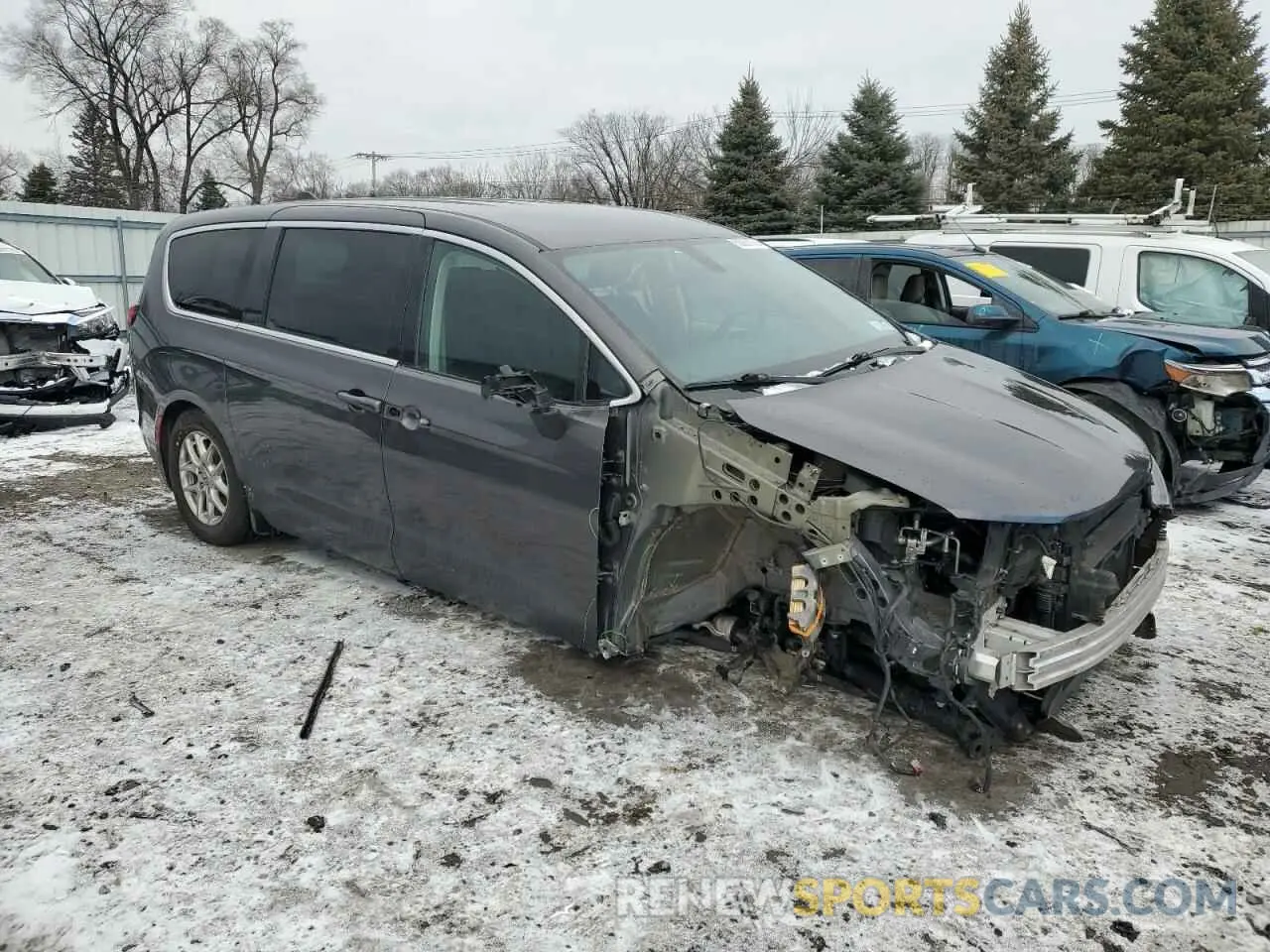 4 Photograph of a damaged car 2C4RC1CG1NR229538 CHRYSLER MINIVAN 2022