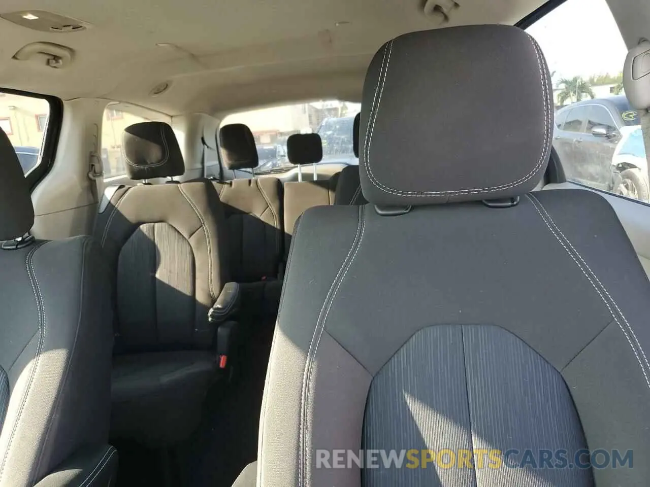 10 Фотография поврежденного автомобиля 2C4RC1CG3NR102807 CHRYSLER MINIVAN 2022