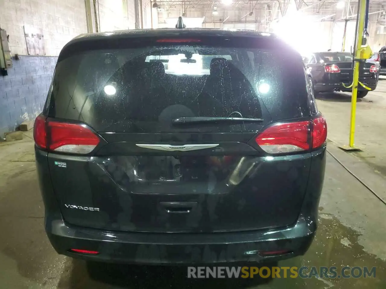 6 Photograph of a damaged car 2C4RC1CG5NR219031 CHRYSLER MINIVAN 2022