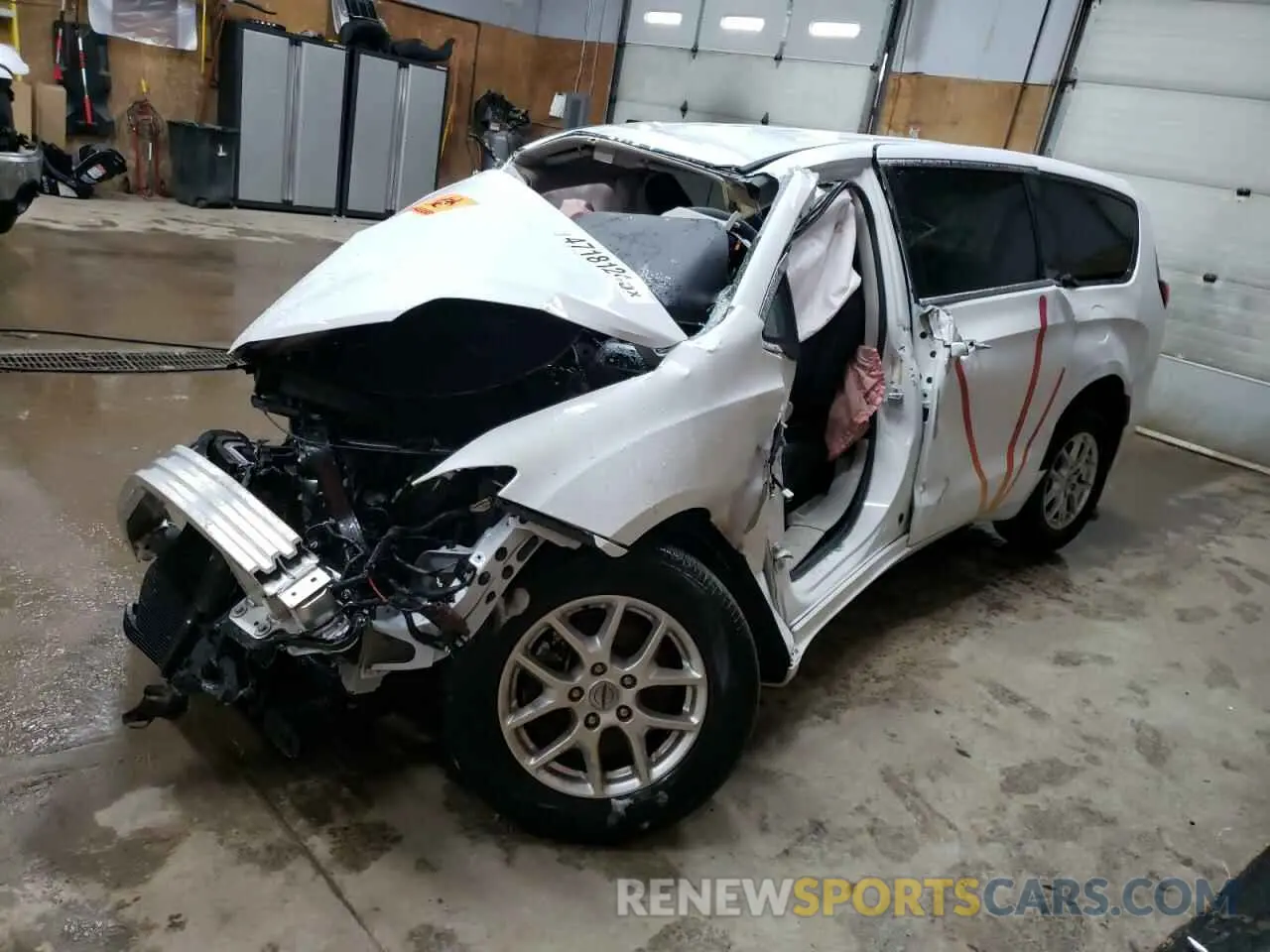 1 Photograph of a damaged car 2C4RC1CG7NR104172 CHRYSLER MINIVAN 2022
