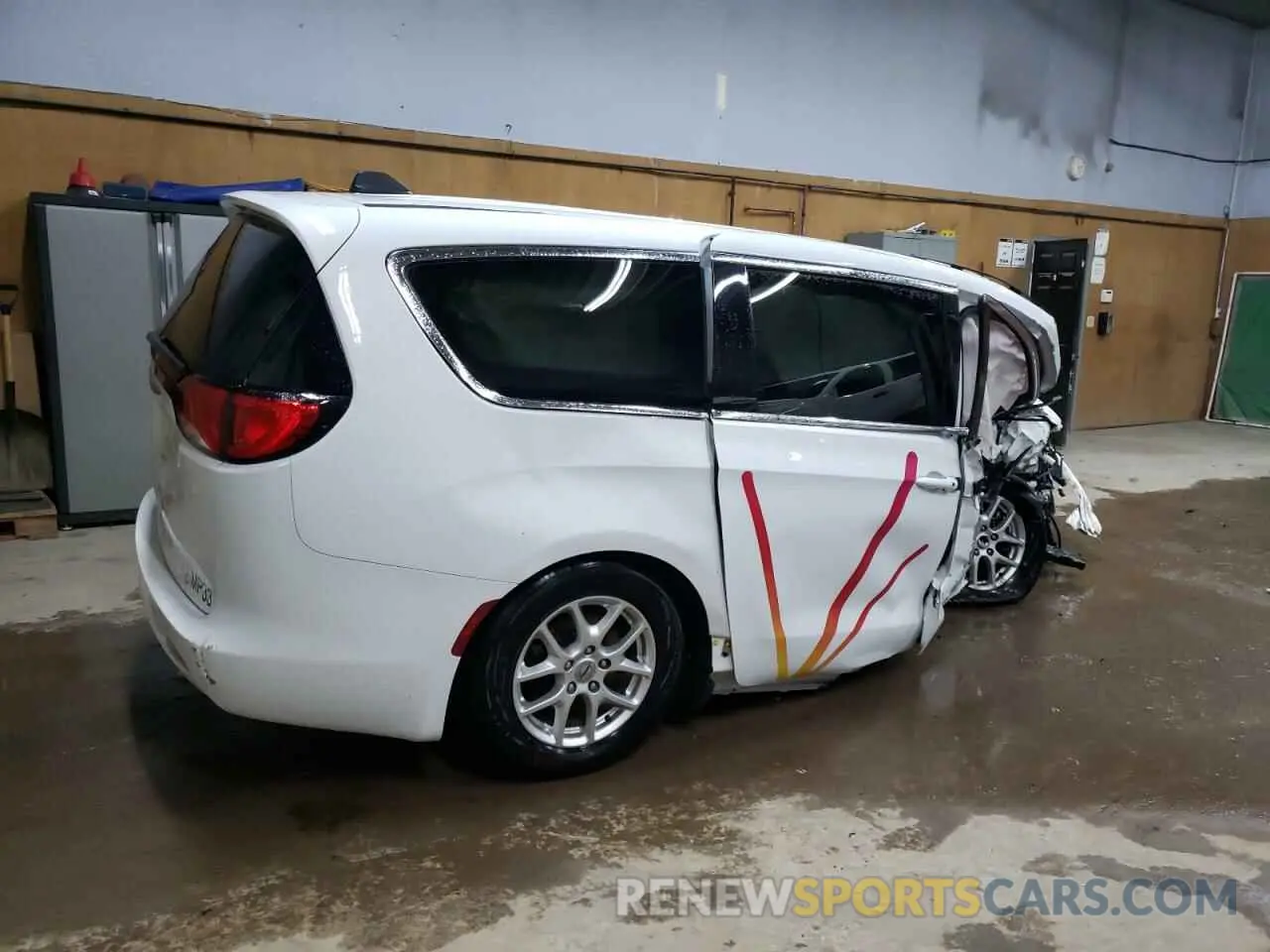 3 Photograph of a damaged car 2C4RC1CG7NR104172 CHRYSLER MINIVAN 2022