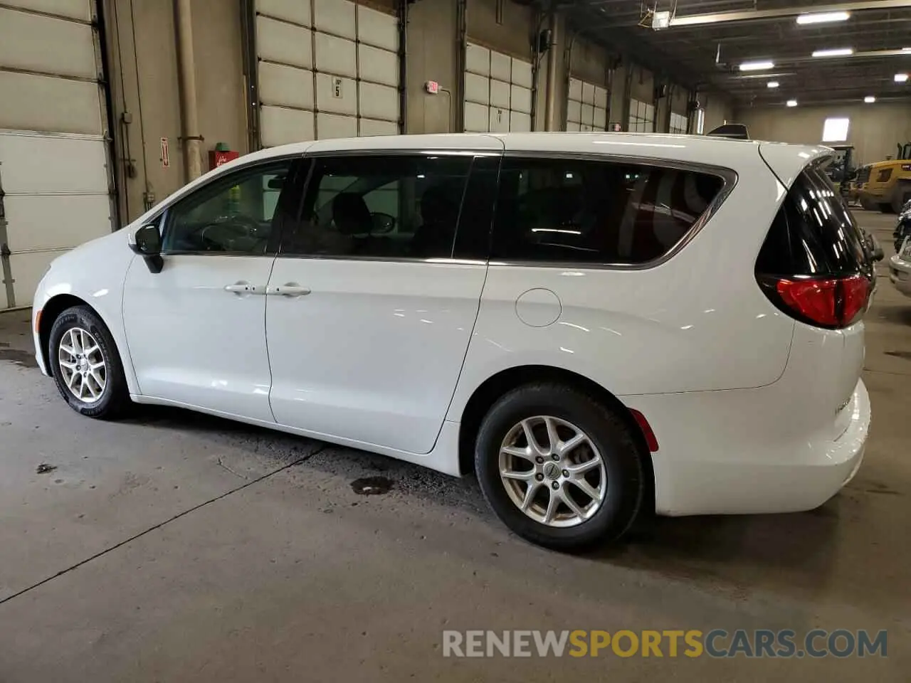 2 Photograph of a damaged car 2C4RC1CG9NR103413 CHRYSLER MINIVAN 2022