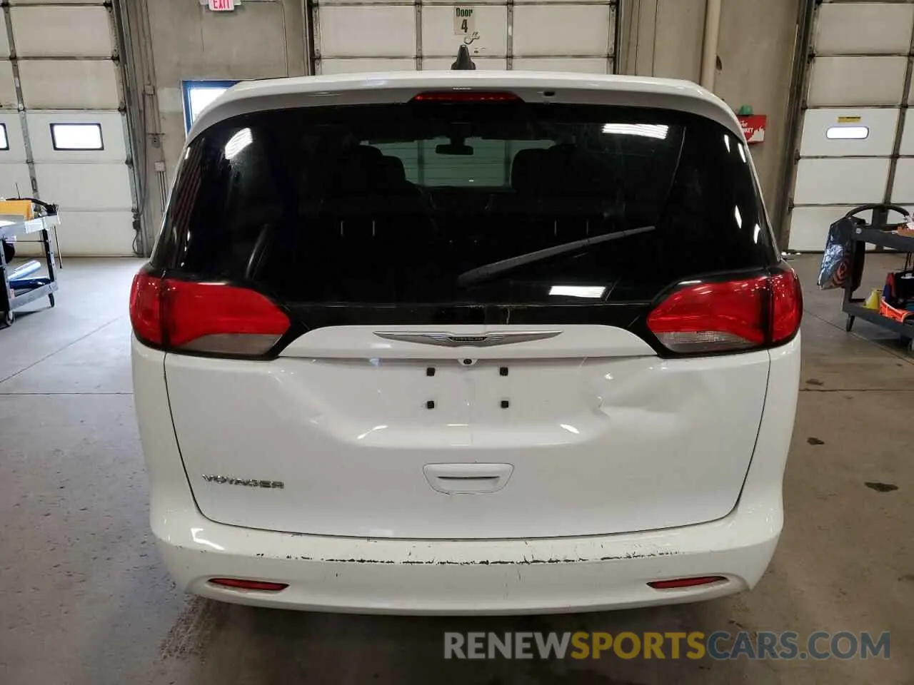 6 Photograph of a damaged car 2C4RC1CG9NR103413 CHRYSLER MINIVAN 2022