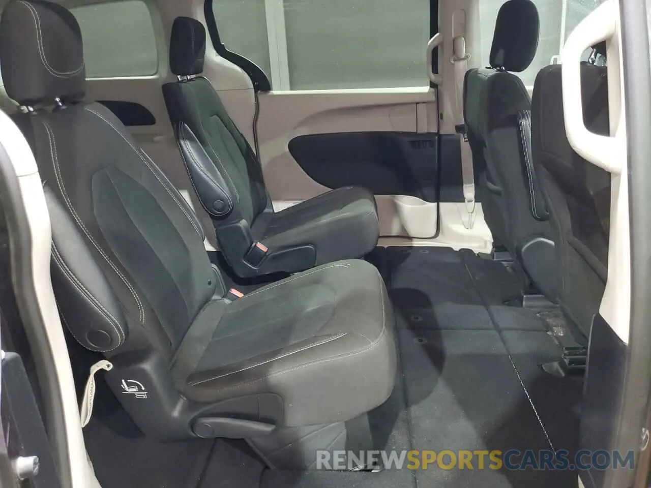 11 Фотография поврежденного автомобиля 2C4RC1CG4PR602610 CHRYSLER MINIVAN 2023