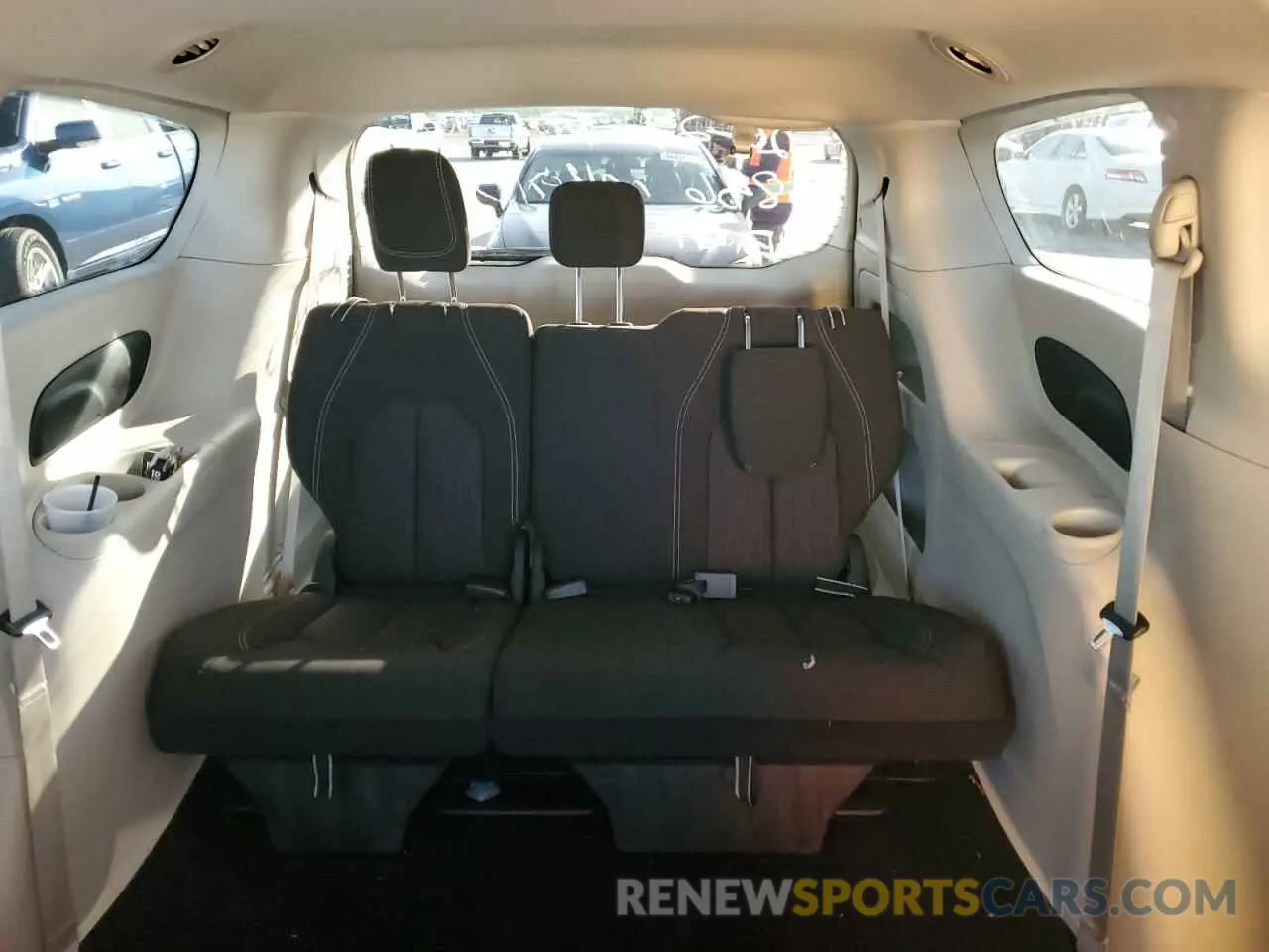 10 Фотография поврежденного автомобиля 2C4RC1CG7PR535856 CHRYSLER MINIVAN 2023