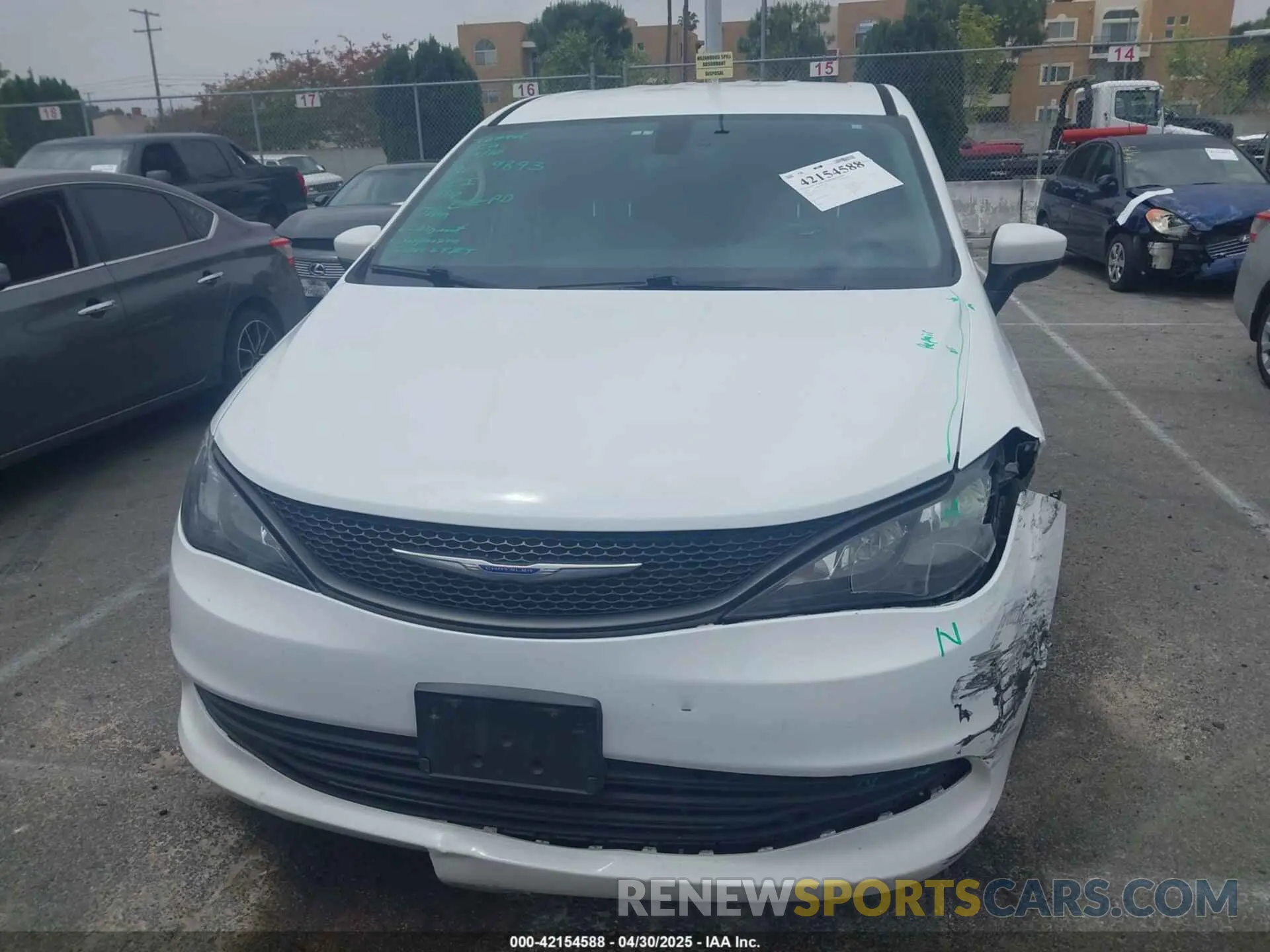 12 Photograph of a damaged car 2C4RC1AG3KR652104 CHRYSLER PACIFICA 2019