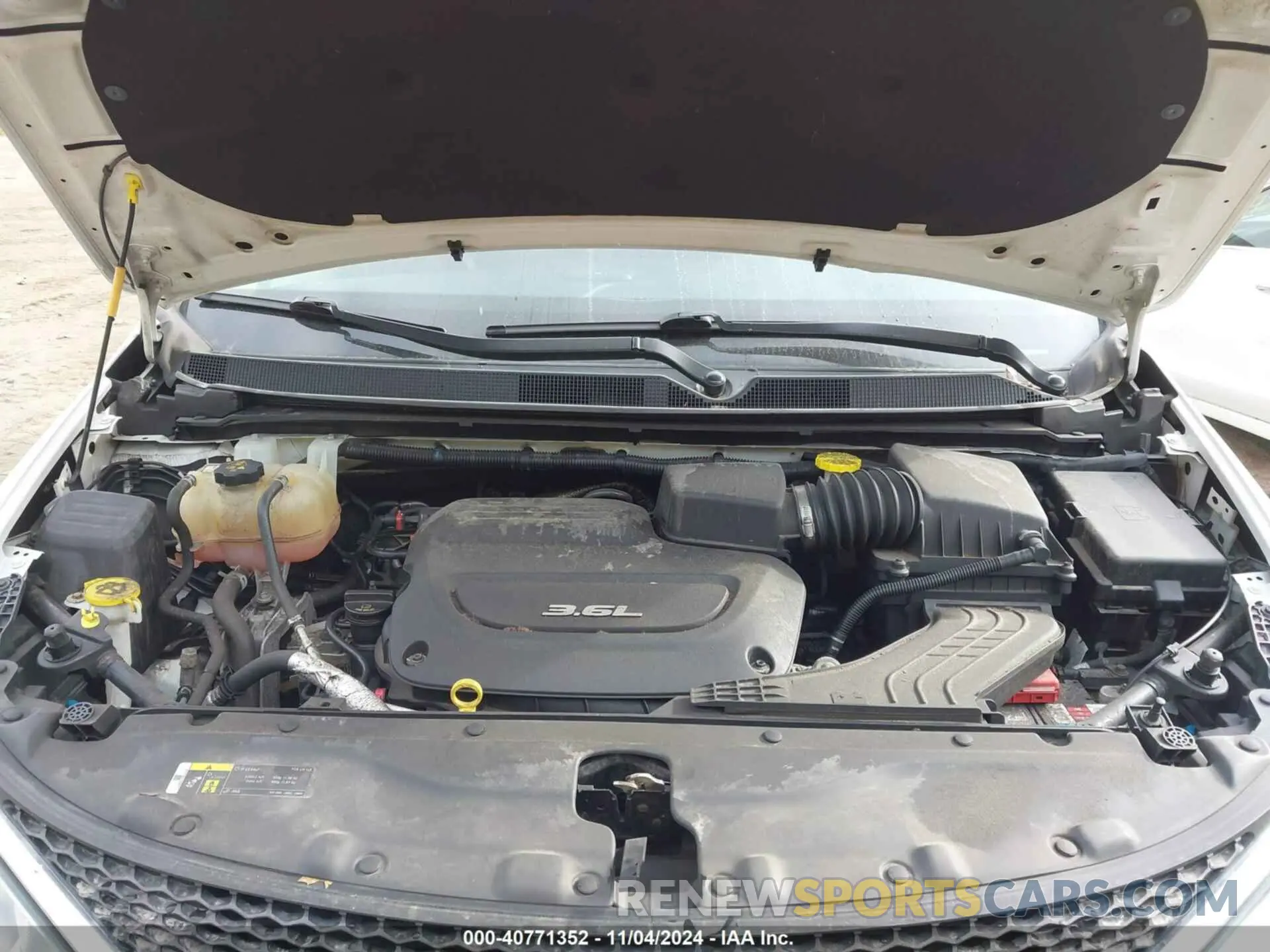 10 Photograph of a damaged car 2C4RC1BG0KR526023 CHRYSLER PACIFICA 2019